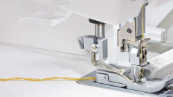 Accolade_BLS8_Serger_Cover-Stitch-Chaining-Off.jpg